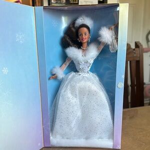 Barbie 2002 Winter's Reflection Doll in White and Silver